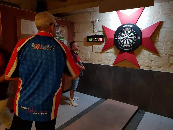 Darts Mosta Horseshoe Bar A ikomplu jiddominaw lEwwel Diviżjoni
