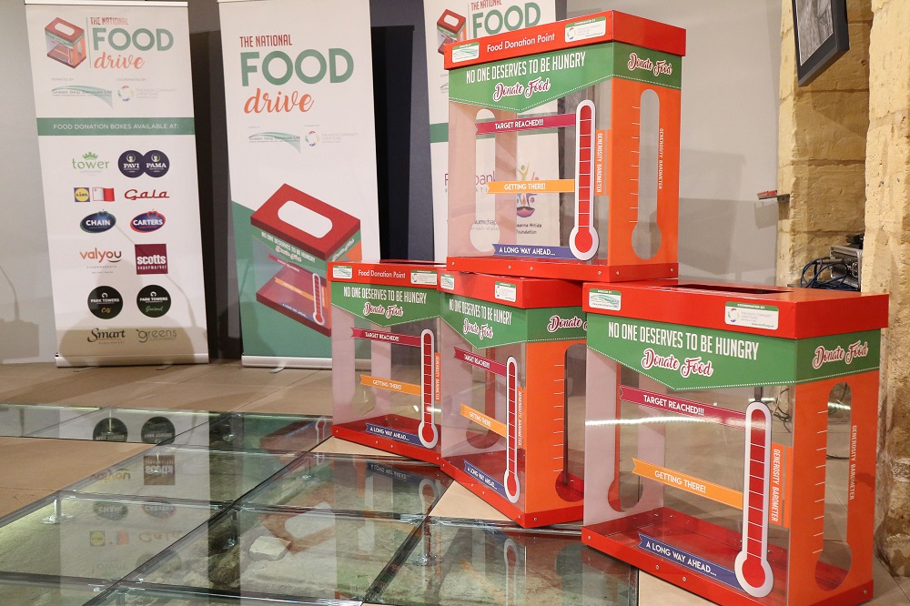 Boxes in supermarkets for the collection of food products for persons