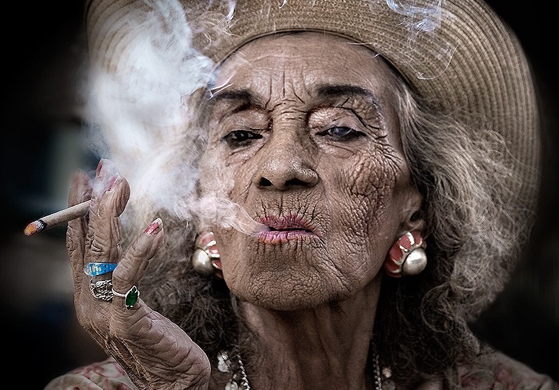 hawaii tobacco age Hawaii may increase legal smoking age to 100