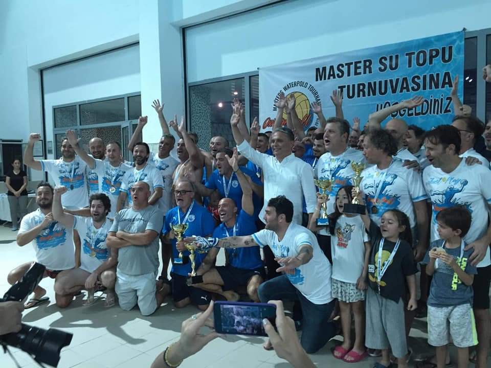 Waterpolo IlMasters Team ta' Birżebbuġa ASC jirbħu lOrangeBall