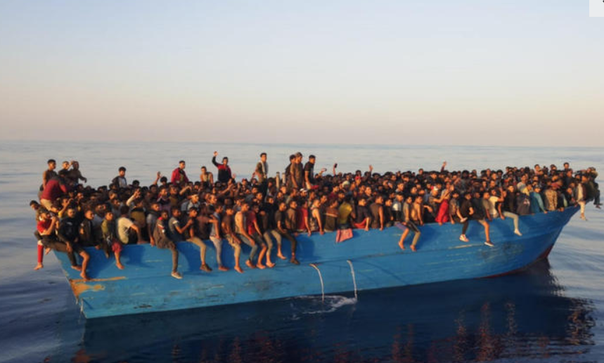 Immigration Rescue 539 immigrants rescued off Lampedusa in biggest rescue operation ever ...
