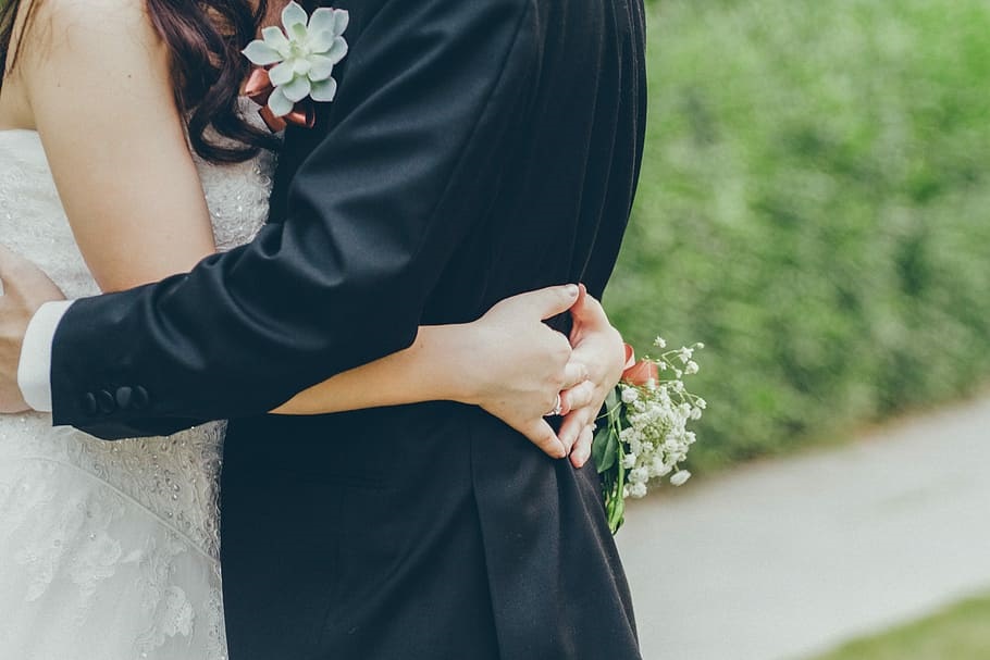 Court orders photographer to hand over wedding pictures within a month -  TVMnews.mt
