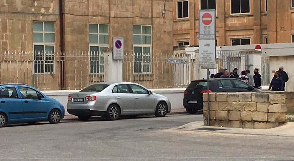 Live Maltese electorate is voting today to elect a new government for