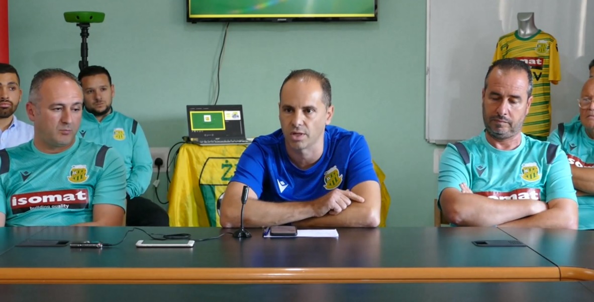 Ippreżentat il'Coaching staff' talakkademja talfutbol ta' Żebbuġ