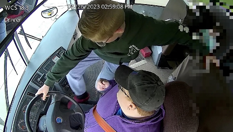 USA: 13 year old boy saves the day and steers bus to safety after ...