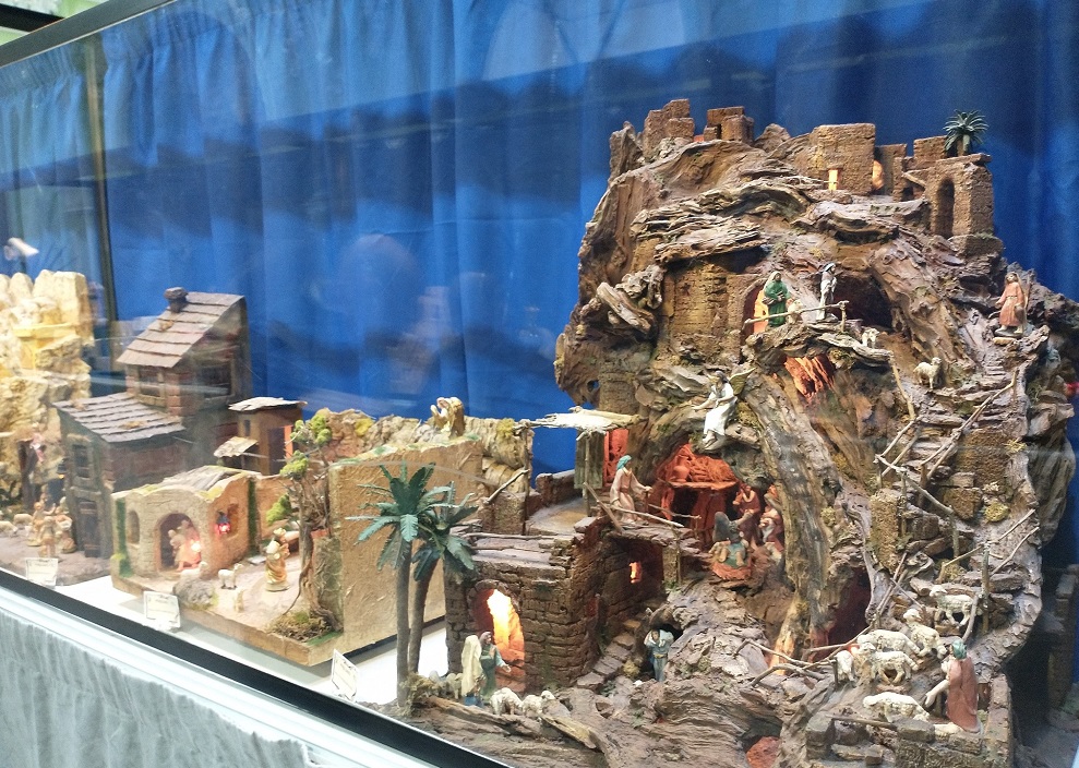 Maltese crib Based on simplicity of first nativity figurines TVMnews.mt