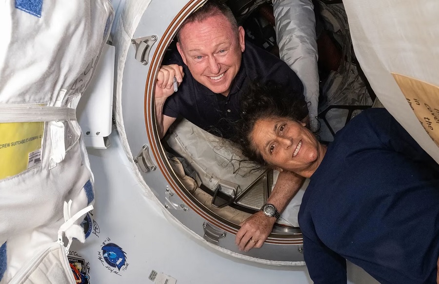 Two astronauts 'stranded' in space - TVMnews.mt